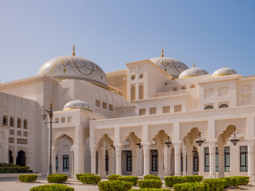 Types of UHNW Households: What Private Staff Can Expect